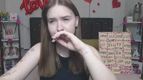 laurahlot from Cherry is Freechat