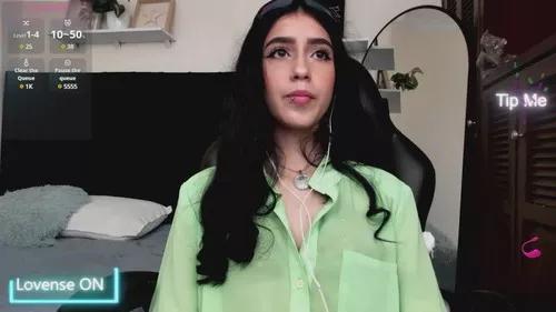 Photos of lilicollins from Cherry is Freechat