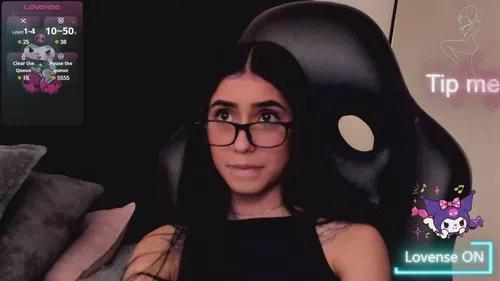 lilicollins from Cherry is Freechat