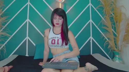 melanyblair from Cherry is Freechat