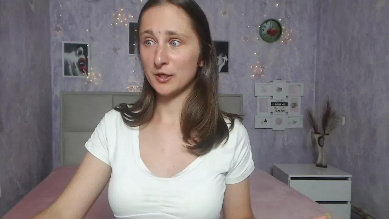 Check-out your craziest wishes with our pick of gaming cams models, featuring big knockers, round tails and tight twats.