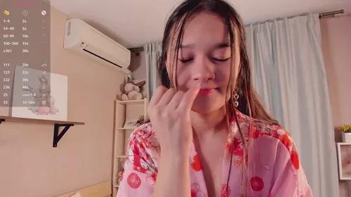 Photos of mimikko from Cherry is Freechat