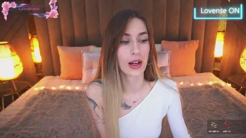 Check-out your craziest wishes with our pick of gaming cams models, featuring big knockers, round tails and tight twats.