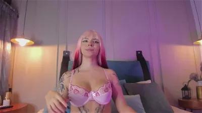 Check-out your craziest wishes with our pick of gaming cams models, featuring big knockers, round tails and tight twats.