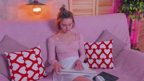 Check-out your craziest wishes with our pick of gaming cams models, featuring big knockers, round tails and tight twats.