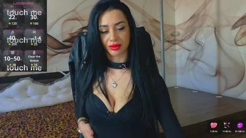 Check-out your craziest wishes with our pick of gaming cams models, featuring big knockers, round tails and tight twats.