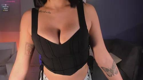 Check-out your craziest wishes with our pick of gaming cams models, featuring big knockers, round tails and tight twats.