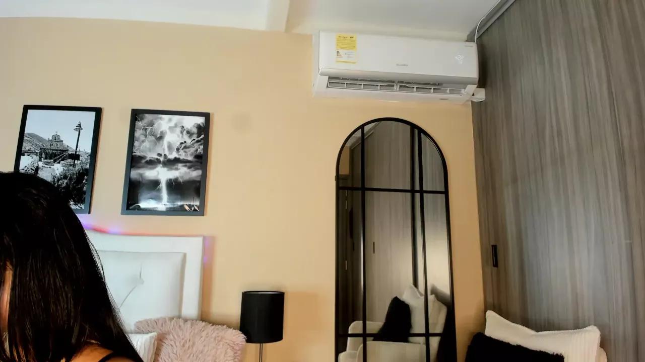 rubyross21 from Cherry is Freechat