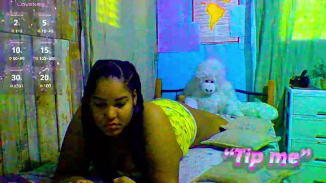 Photos of sarahlove16 from Cherry is Freechat