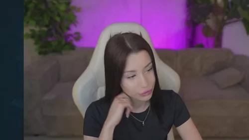 selenaglow from Cherry is Freechat