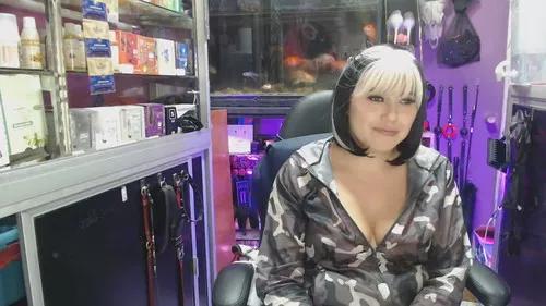 Check-out your craziest wishes with our pick of gaming cams models, featuring big knockers, round tails and tight twats.