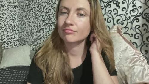 yourlyna from Cherry is Freechat