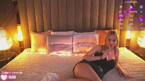 Check-out your craziest wishes with our pick of gaming cams models, featuring big knockers, round tails and tight twats.