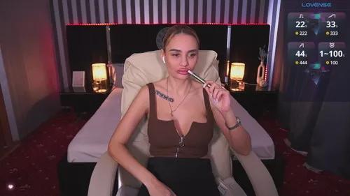 Check-out your craziest wishes with our pick of gaming cams models, featuring big knockers, round tails and tight twats.