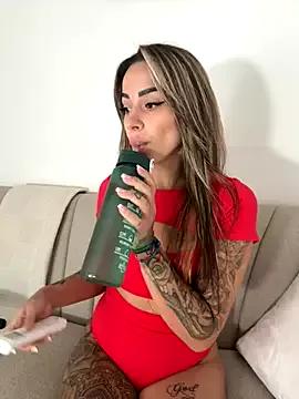 Check-out your craziest wishes with our pick of gaming cams models, featuring big knockers, round tails and tight twats.
