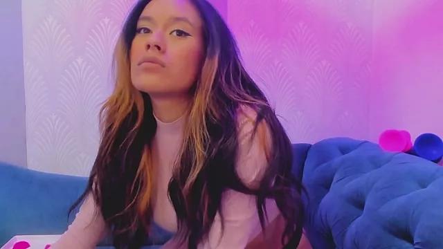 Check-out your craziest wishes with our pick of gaming cams models, featuring big knockers, round tails and tight twats.