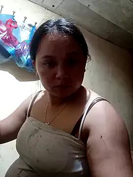 -Kitty-92 from StripChat is Freechat