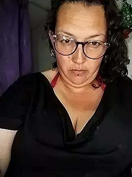 -saraqueen- from StripChat is Freechat