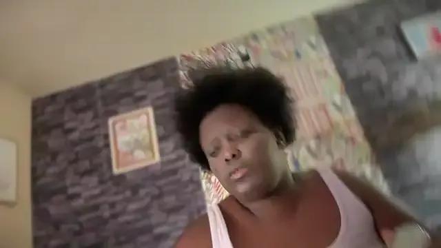 -Yagurlwest from StripChat is Freechat