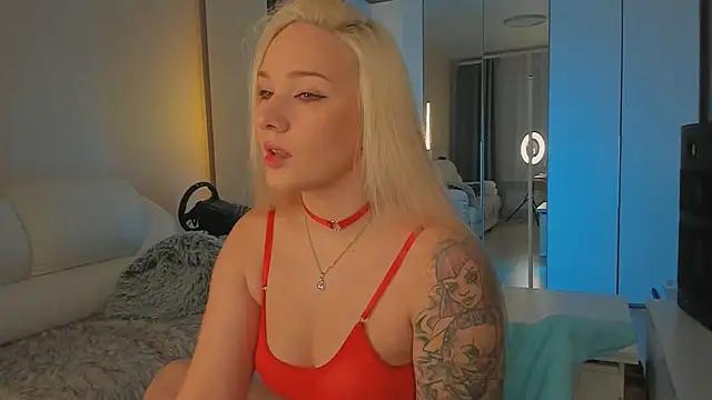 Check-out your craziest wishes with our pick of gaming cams models, featuring big knockers, round tails and tight twats.