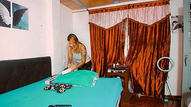 2girlsdream_ from StripChat is Freechat