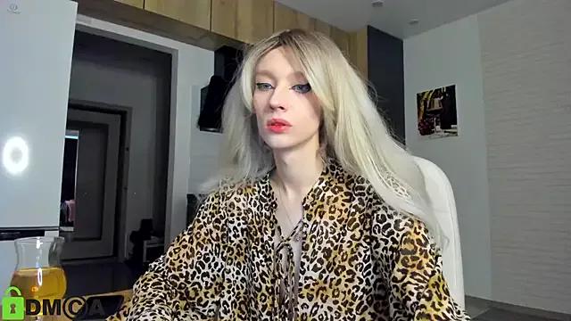 _Alice_Kitty from StripChat is Freechat