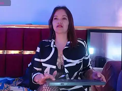 _Alicehills33 from StripChat is Freechat
