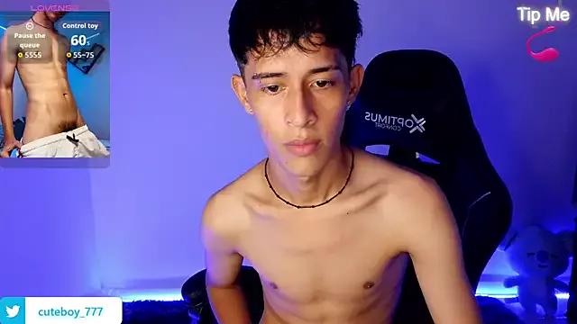 _Danny777 from StripChat is Freechat