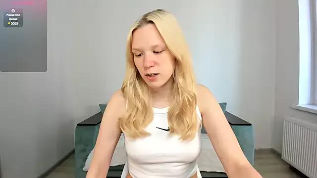_Gentle_Angel_Melissa_ from StripChat is Freechat