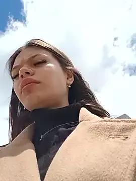 _Isabella-7 from StripChat is Freechat
