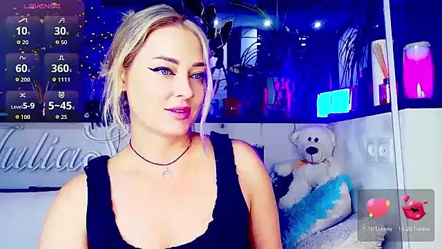 Check-out your craziest wishes with our pick of gaming cams models, featuring big knockers, round tails and tight twats.