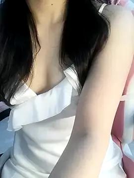 _Linez_ from StripChat is Freechat