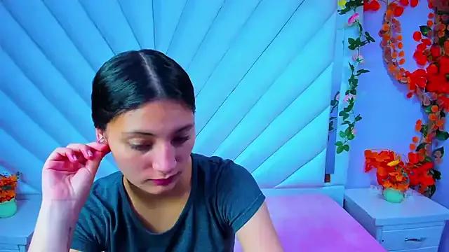 _Luna_Bennett from StripChat is Freechat