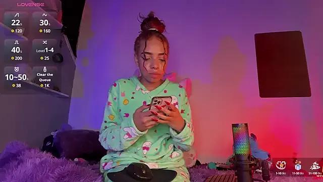 _Marinett_ from StripChat is Freechat
