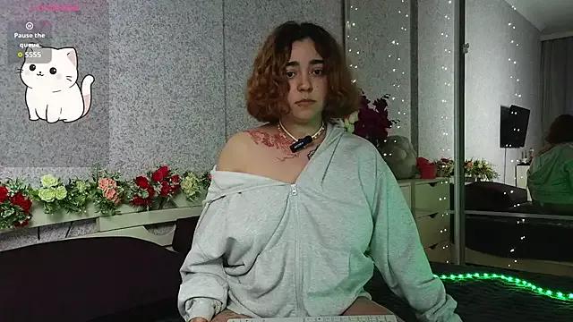 Check-out your craziest wishes with our pick of gaming cams models, featuring big knockers, round tails and tight twats.