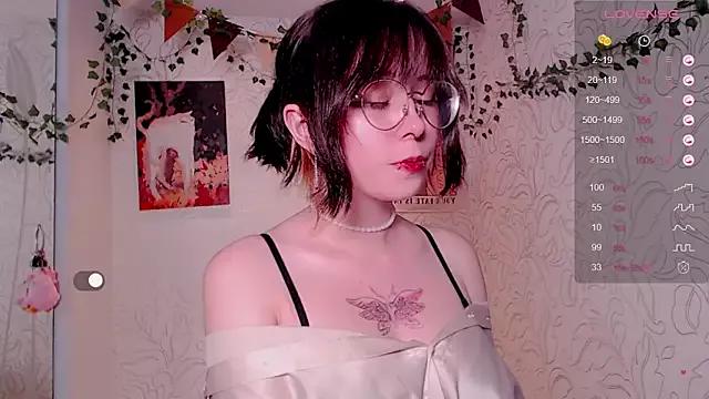 _miraclecattt_ from StripChat is Freechat