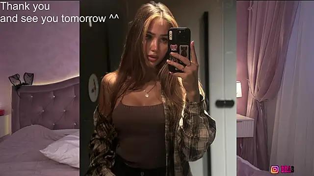 Check-out your craziest wishes with our pick of gaming cams models, featuring big knockers, round tails and tight twats.