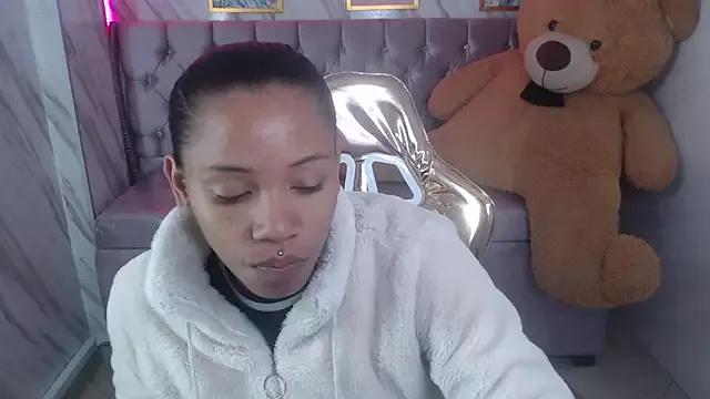 _Samara_b_ from StripChat is Freechat
