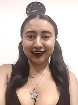 _Sarah-Office1 from StripChat is Freechat
