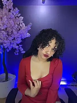 _sarahRose from StripChat is Freechat