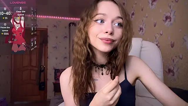 Check-out your craziest wishes with our pick of gaming cams models, featuring big knockers, round tails and tight twats.