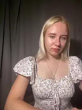 _sweet_angel_girl from StripChat is Freechat