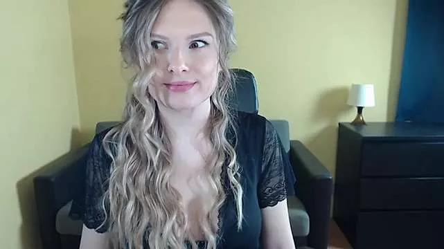 Check-out your craziest wishes with our pick of gaming cams models, featuring big knockers, round tails and tight twats.