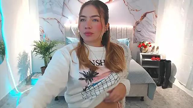 Check-out your craziest wishes with our pick of gaming cams models, featuring big knockers, round tails and tight twats.