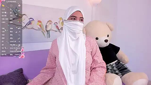 Aaliyah_arabic from StripChat is Freechat