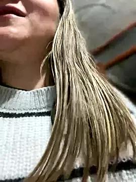 Abby-LS from StripChat is Freechat