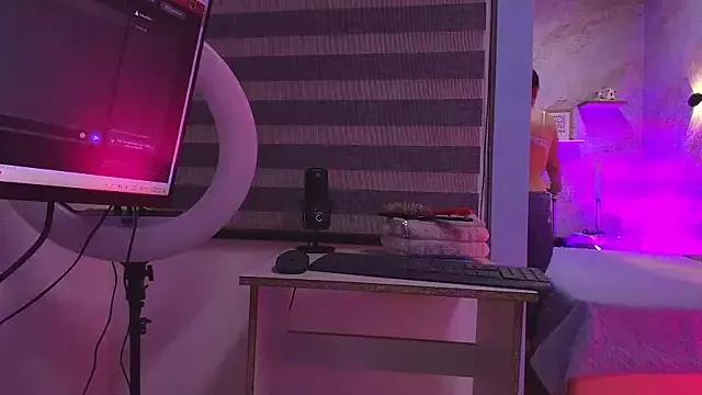 abbyrouss_ from StripChat is Freechat