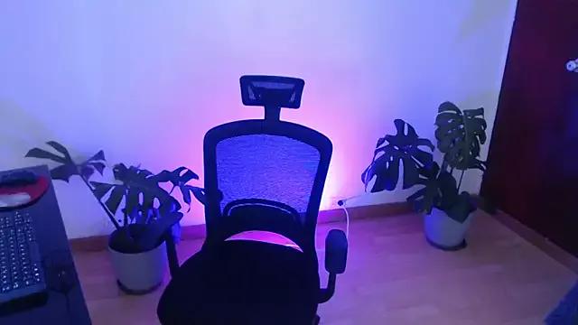 Abril_walls_ from StripChat is Freechat