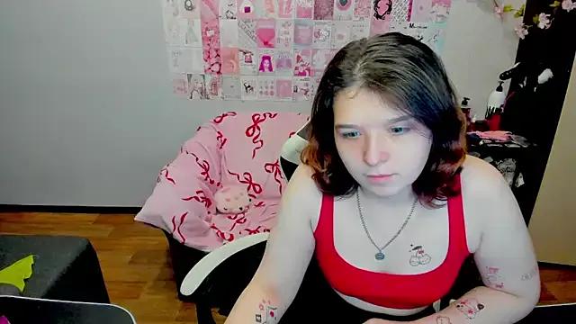 Check-out your craziest wishes with our pick of gaming cams models, featuring big knockers, round tails and tight twats.