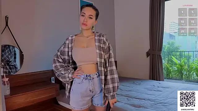 Check-out your craziest wishes with our pick of gaming cams models, featuring big knockers, round tails and tight twats.